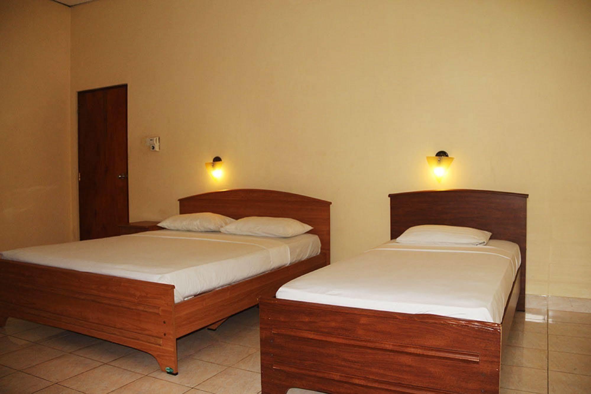Hotel Red Rose Negombo Exteriör bild