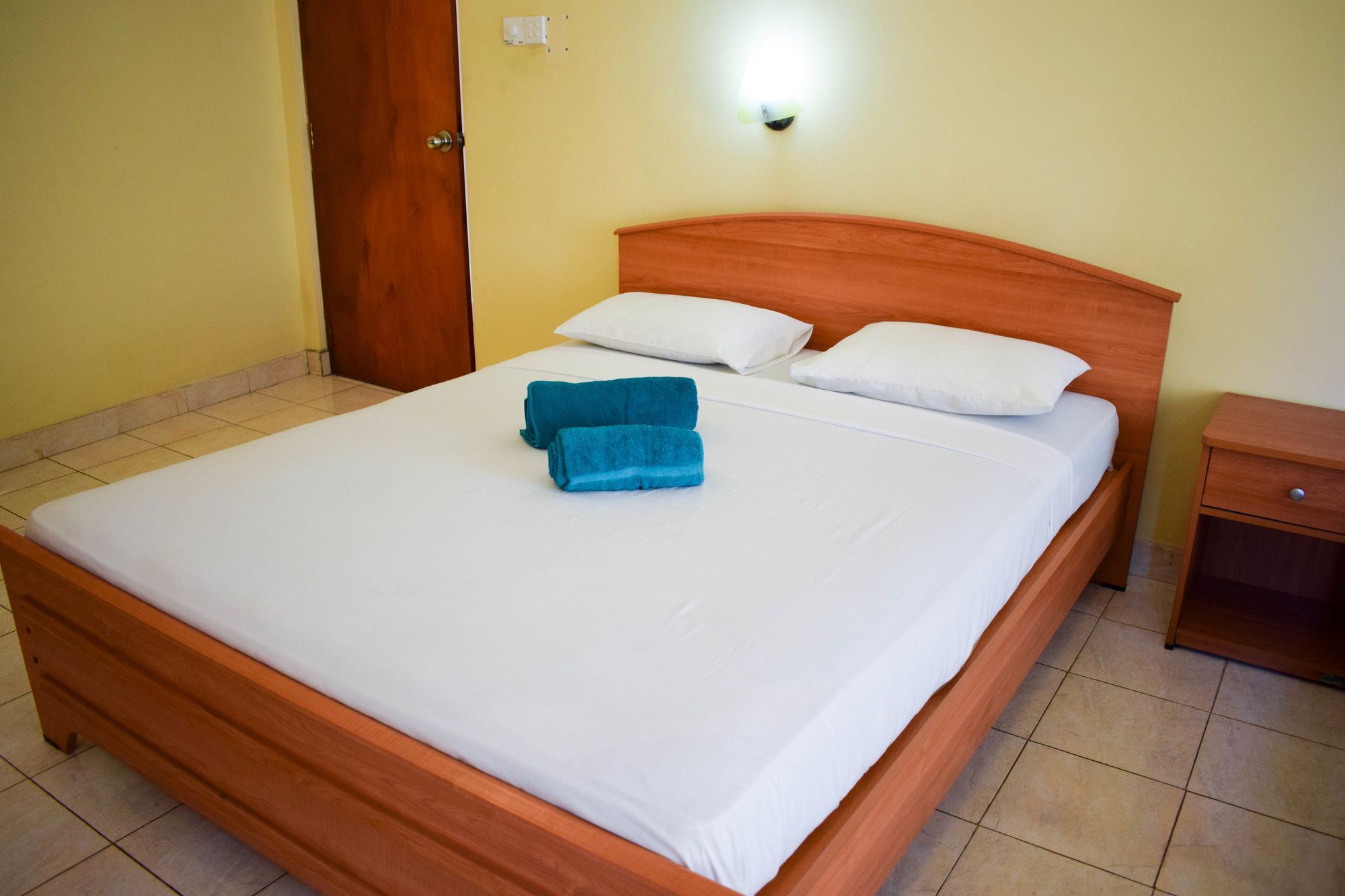 Hotel Red Rose Negombo Exteriör bild
